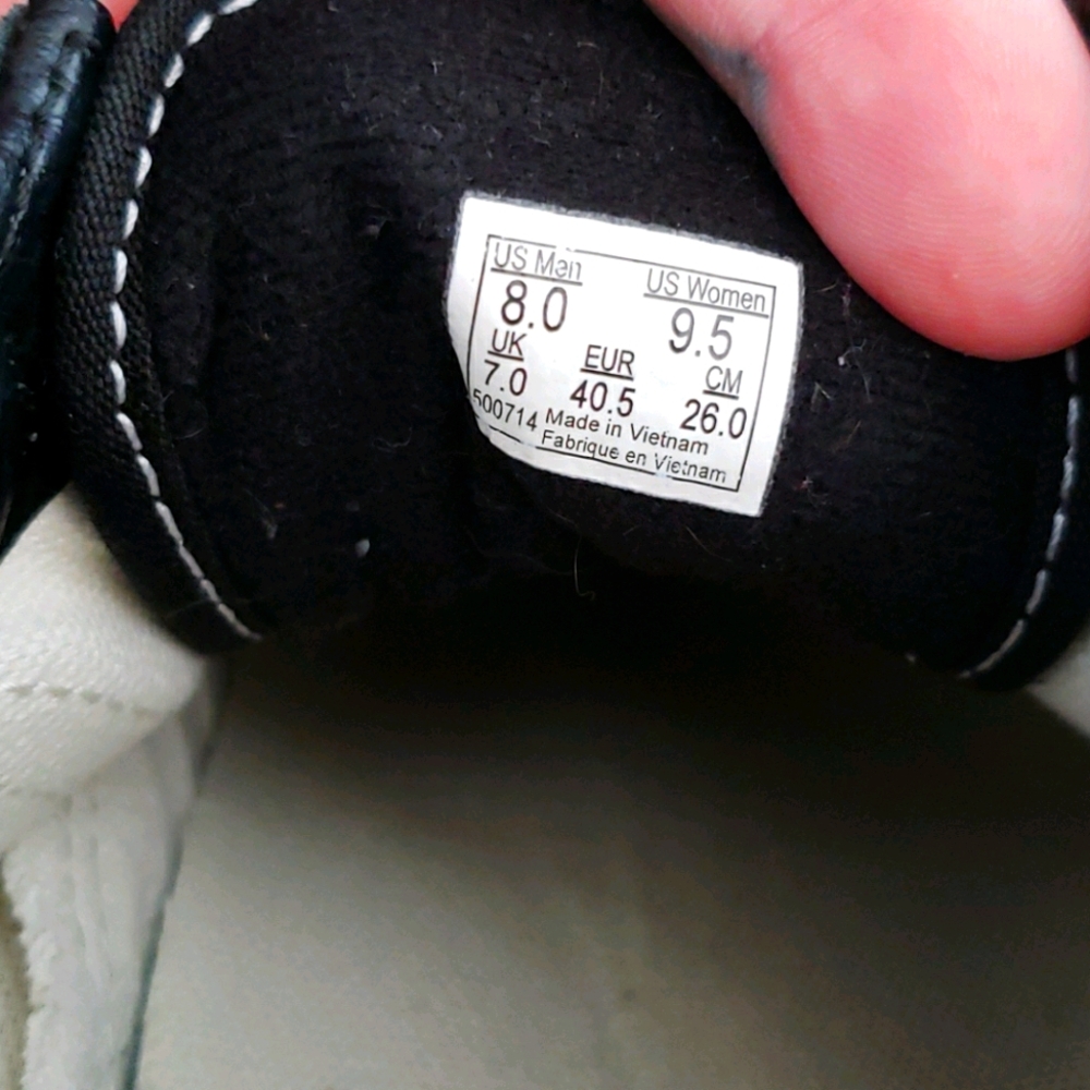 Vans - Picture 5 of 7